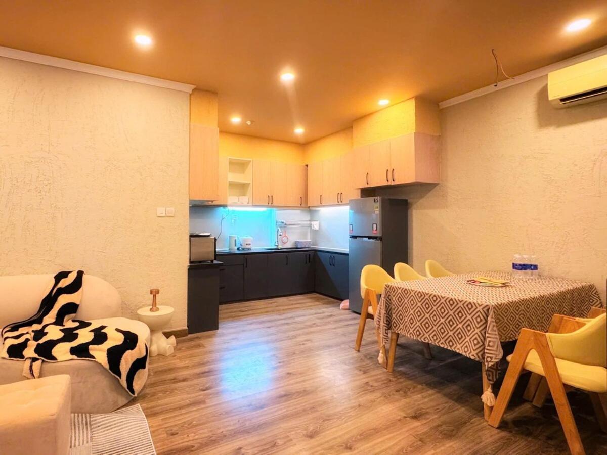Căn hộ Skyline Luxeretreat 3br 4ba Walk To Bui Vien TP. Hồ Chí Minh